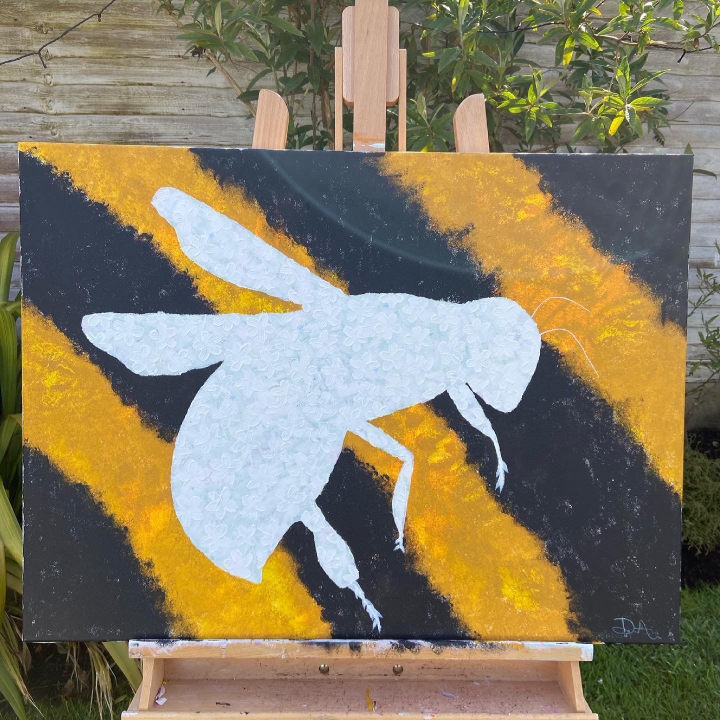 One with nature - Bee