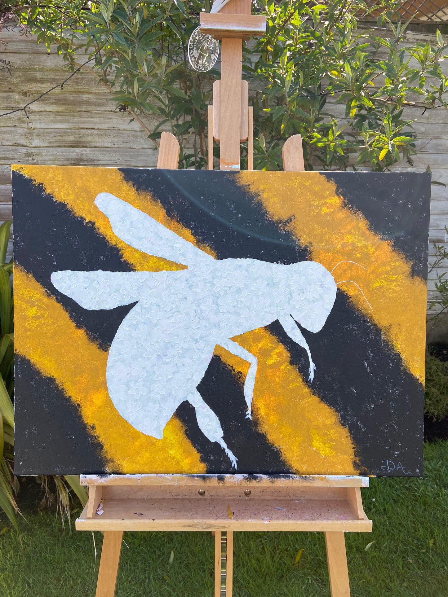 One with nature - Bee