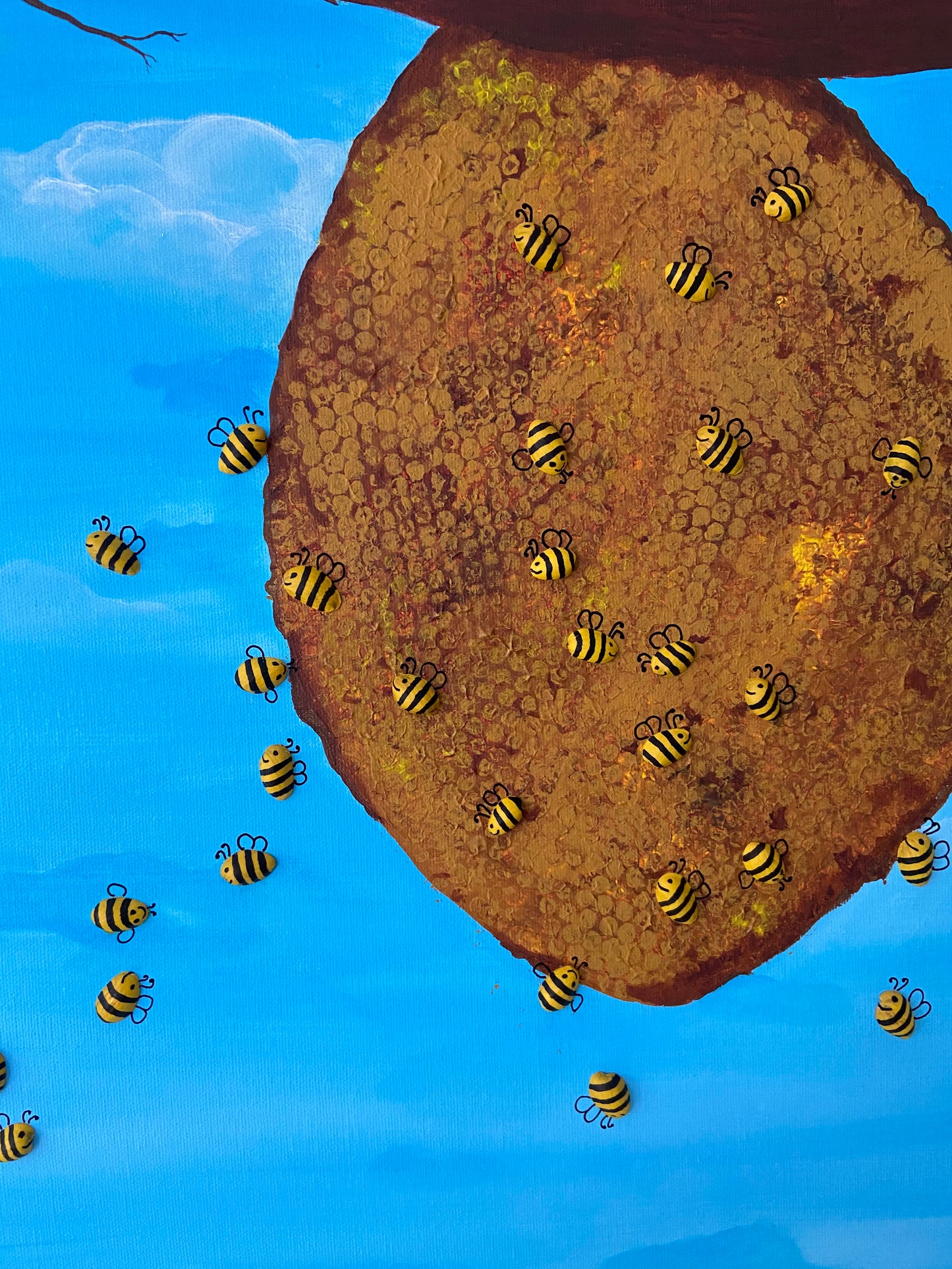 Bee- happy hive